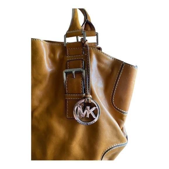 MICHAEL KORS-LEATHER COGNAC COLOR SATCHEL BAG - Picture 4 of 14